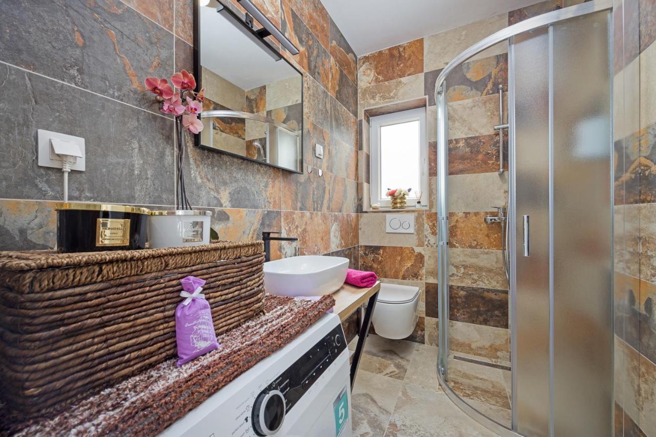 Villa Nur Pula Extérieur photo